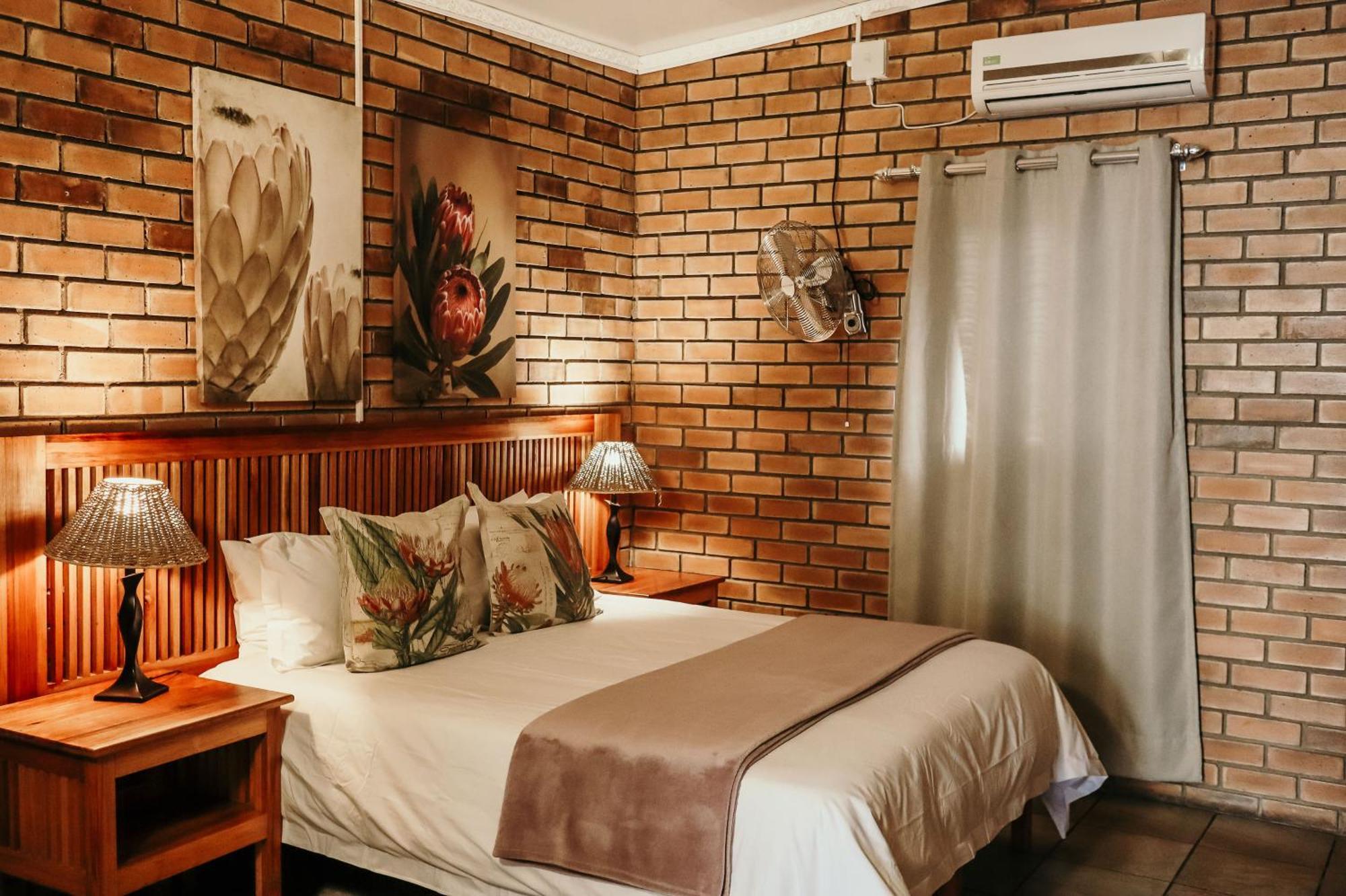 A Traveller'S Palm Hotel Phalaborwa Ngoại thất bức ảnh